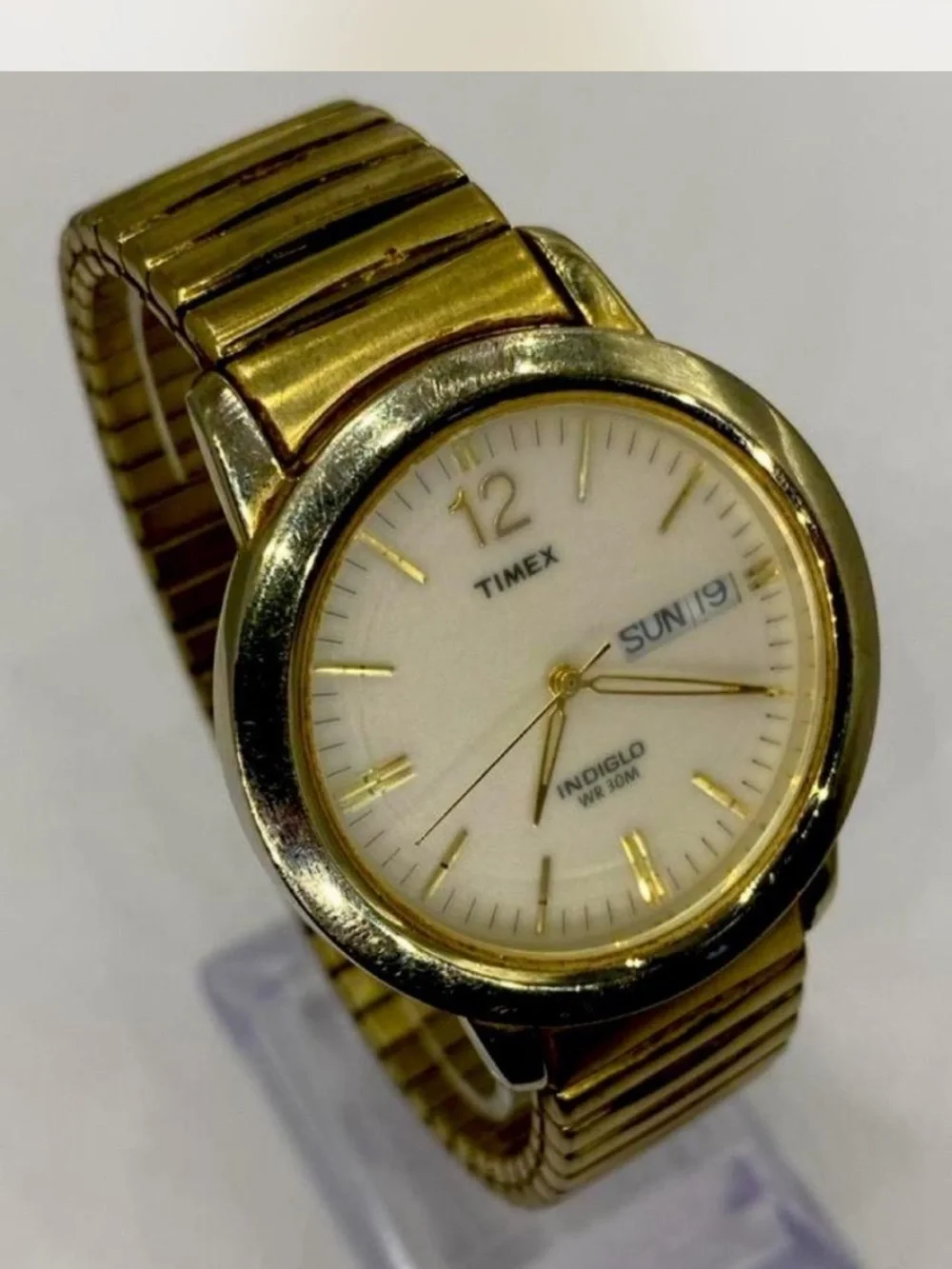 Timex Gold-Tone Classic Men's Watch /  Day-Date * Vintage ***